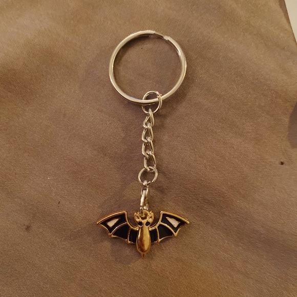 Gold black Halloween bat keychain handmade gift spooky vampire goth fall cute - Picture 1 of 2